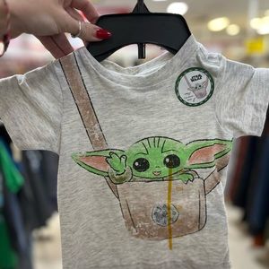 Star Wars boys shirt and shorts. Grey shirt with camo shorts. Size 12 months.